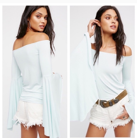 🍒NWOT🍒  FREE PEOPLE BELL SLEEVES TOP - Picture 2 of 4